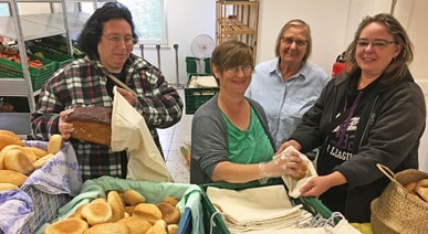 Stoffbeutel für die Attendorner Tafel liegen voll im Trend