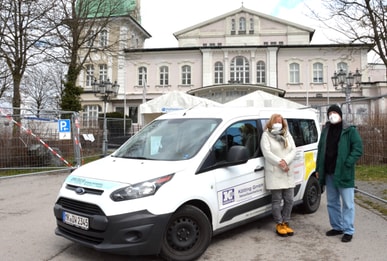 Diakonie-Transporter wird zum Impf-Taxi