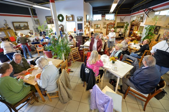 Blick ins Plettenberger Sozialzentrum Halle für alle. Foto: Guido Raith