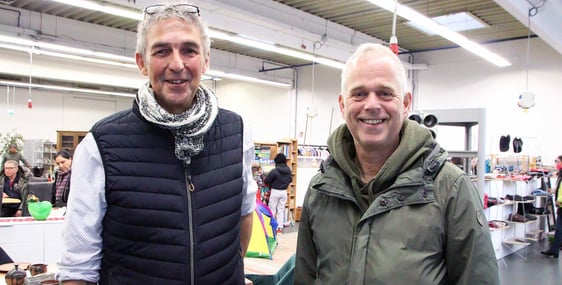 Betriebsleiter Klaus Ehrhardt (links) und Geschäftsbereichsleiter Michael Dreiucker aus Münster zeigten sich überwältigt vom Zustrom der Besucher. (Foto: Jakob Salzmann)